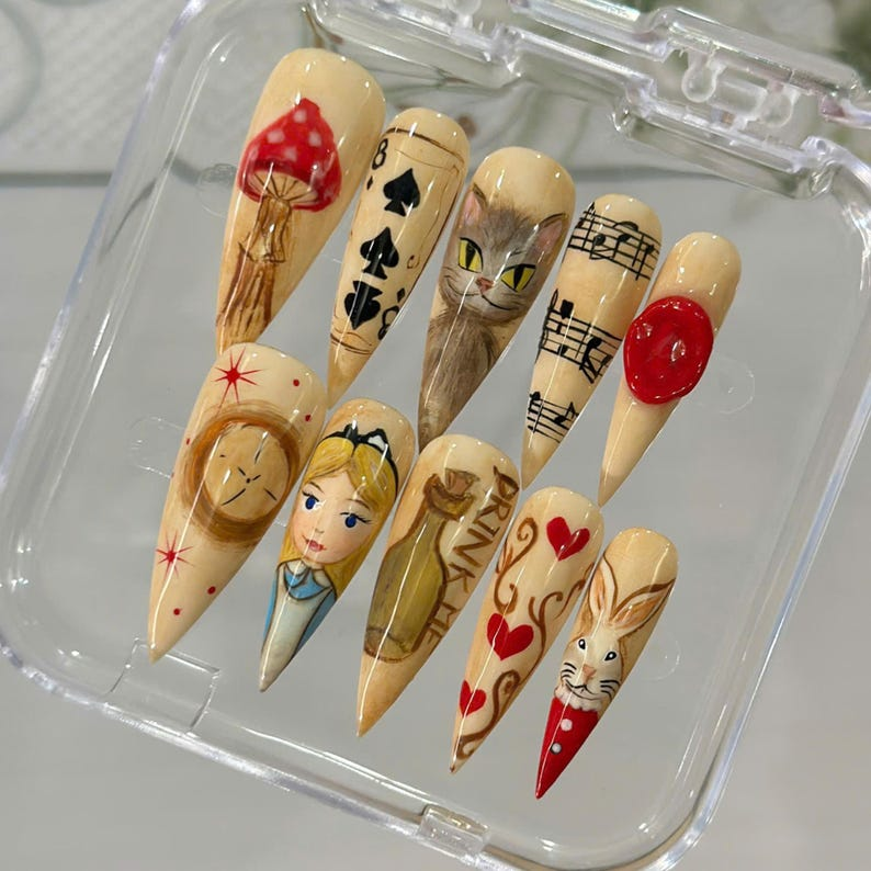 Alice Vintage Wonderland Nail Set