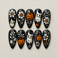 Spooky Daisy MikyuGhost Nails